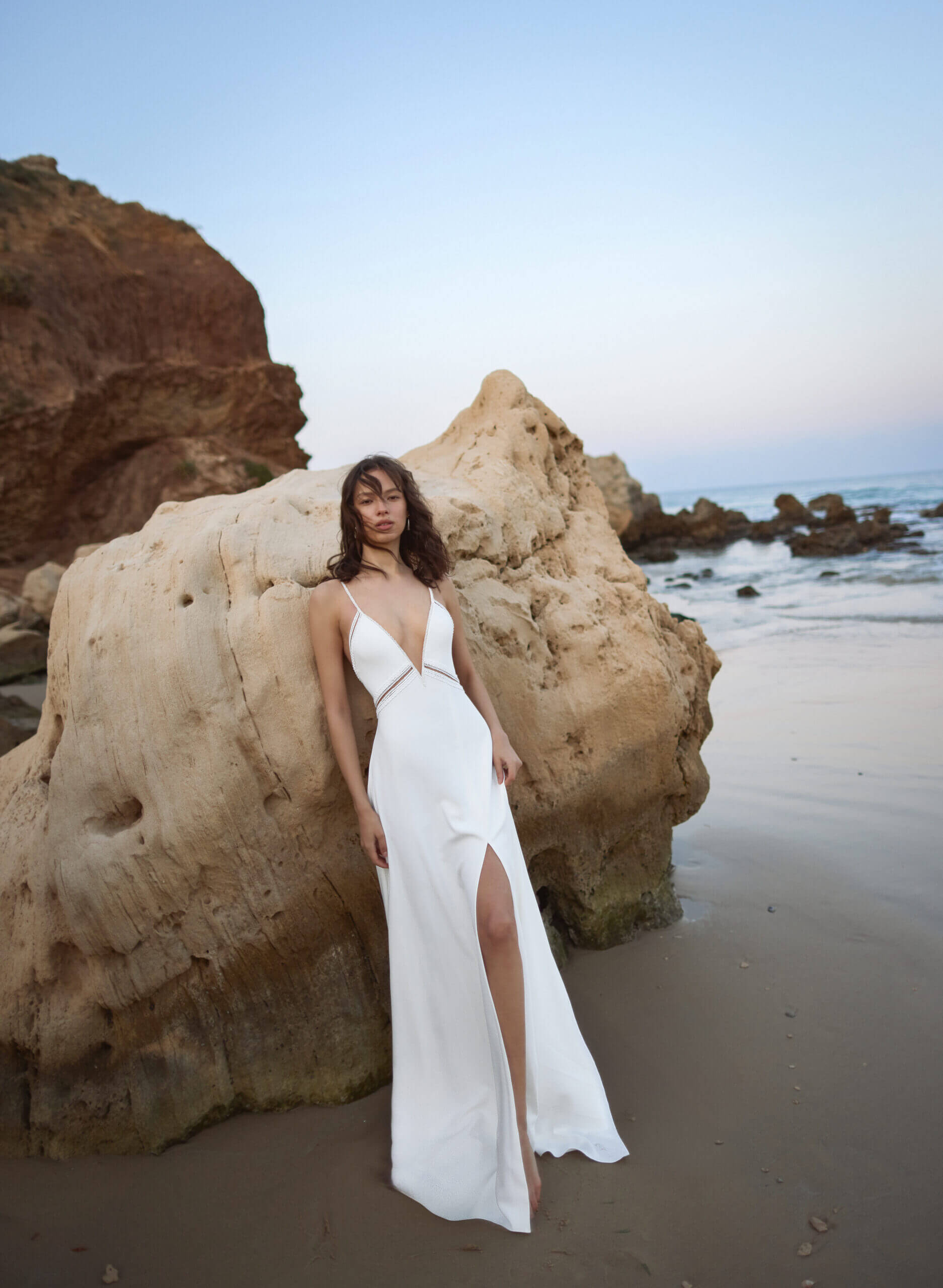 שמלות כלה חלקות של ענבר פריימן