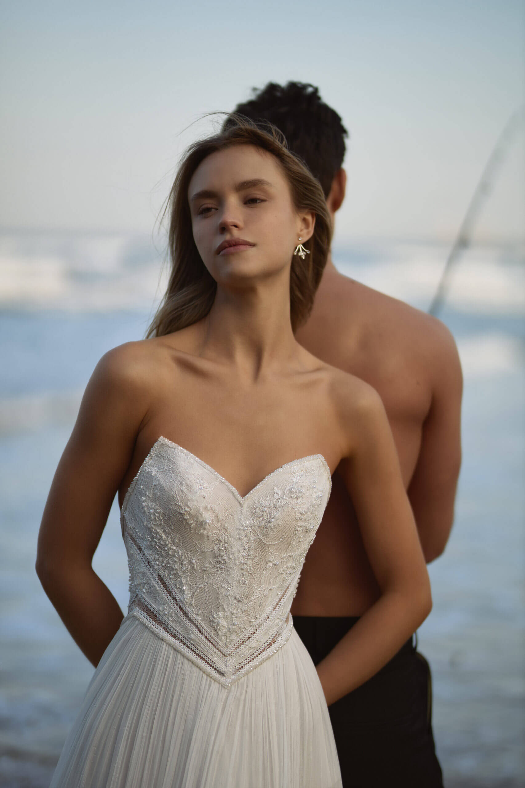 שמלת כלה רומנטית בעיצובה של ענבר פריימן 