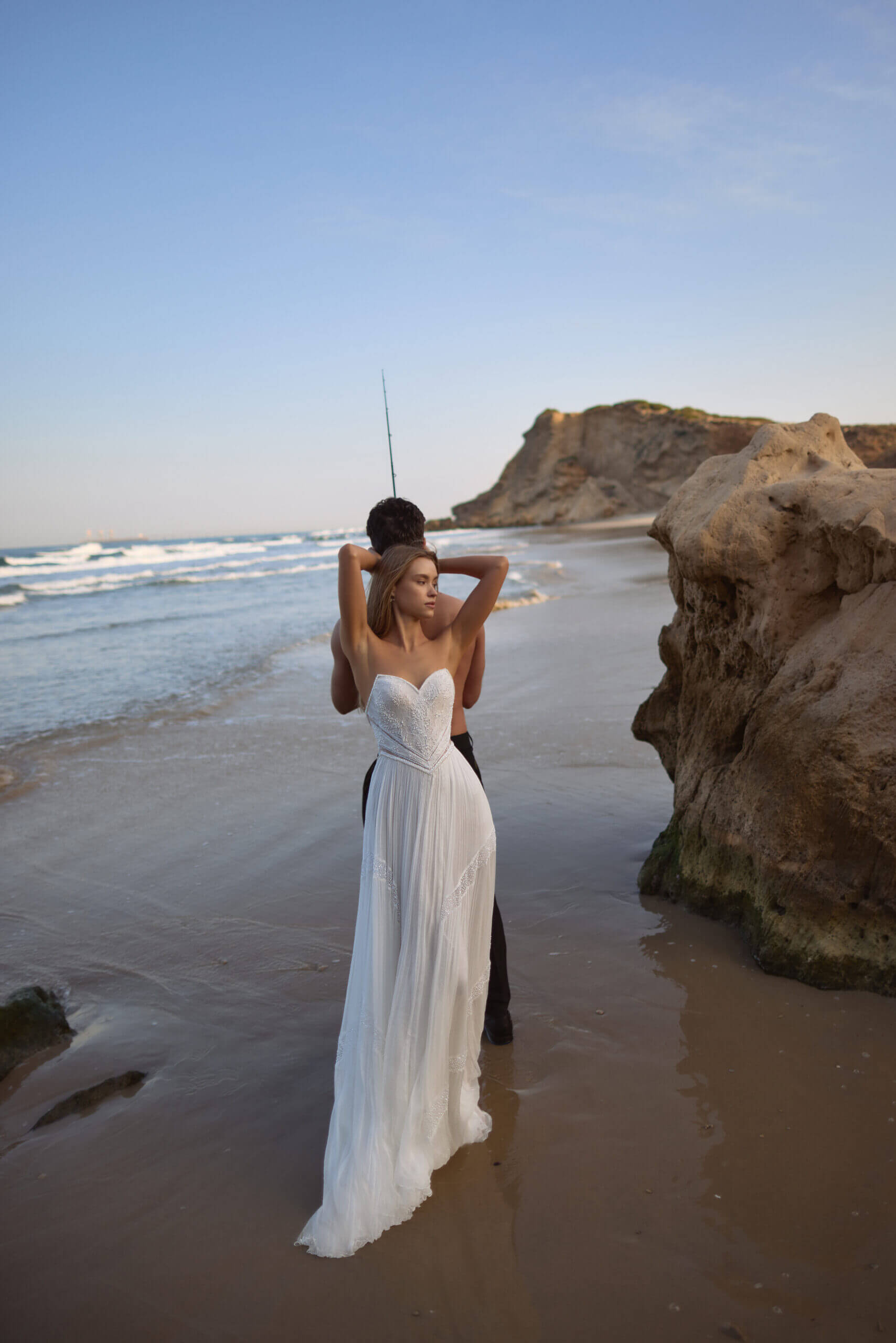 שמלת סטרפלס לכלה של ענבר פריימן שמלת סטרפלס לכלה של ענבר פריימן